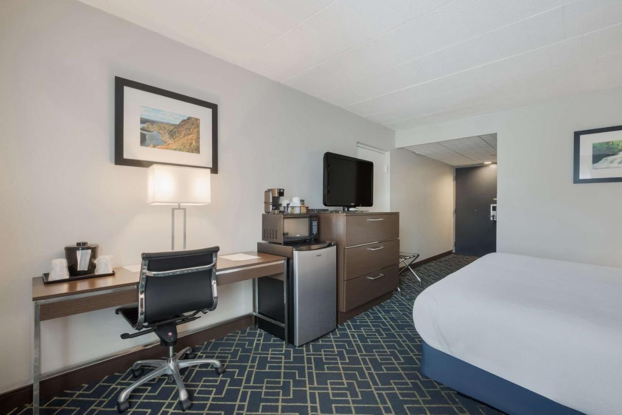 Best Western Hunt'S Landing Hotel Matamoras Milford Екстер'єр фото