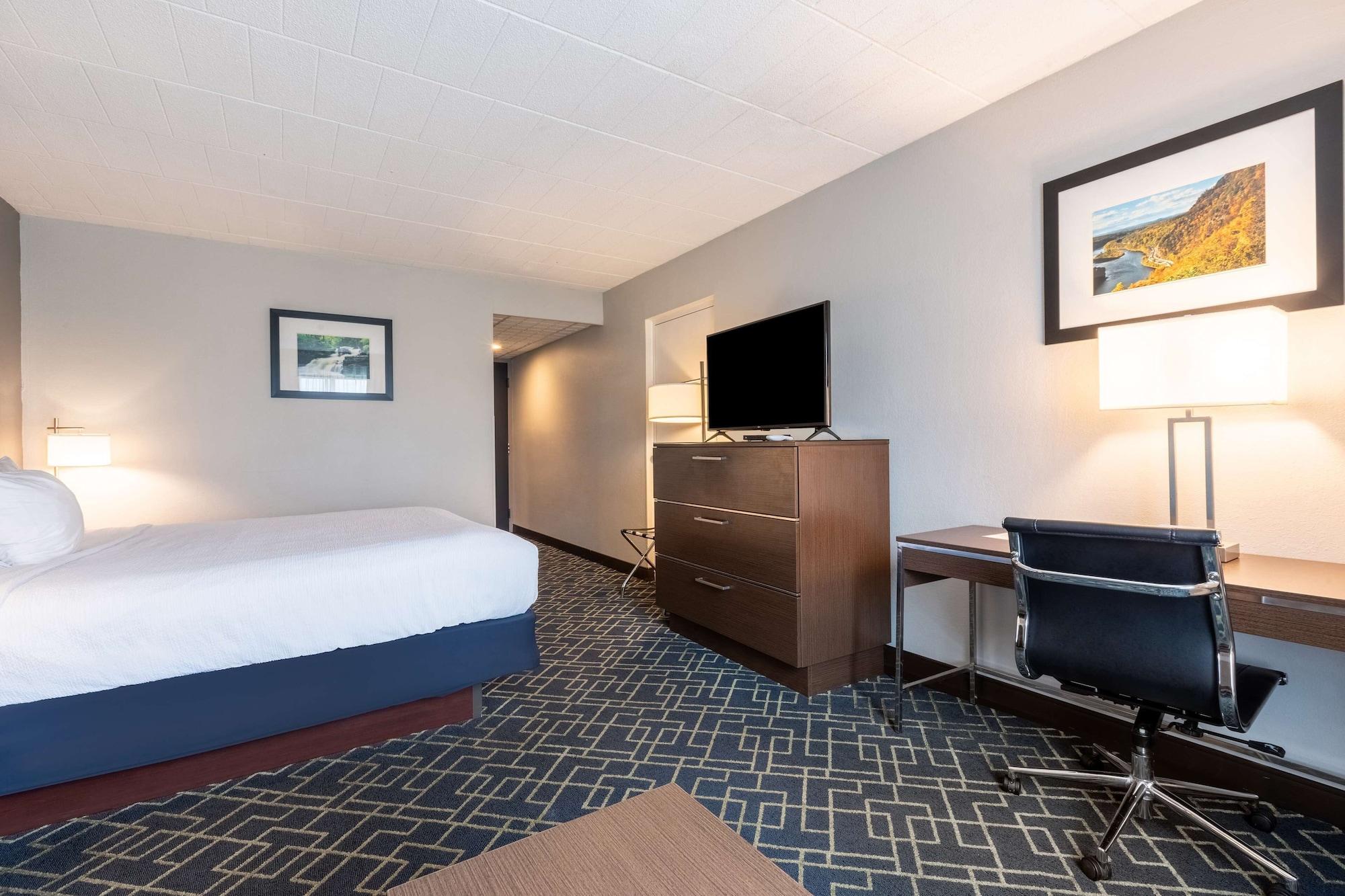 Best Western Hunt'S Landing Hotel Matamoras Milford Екстер'єр фото